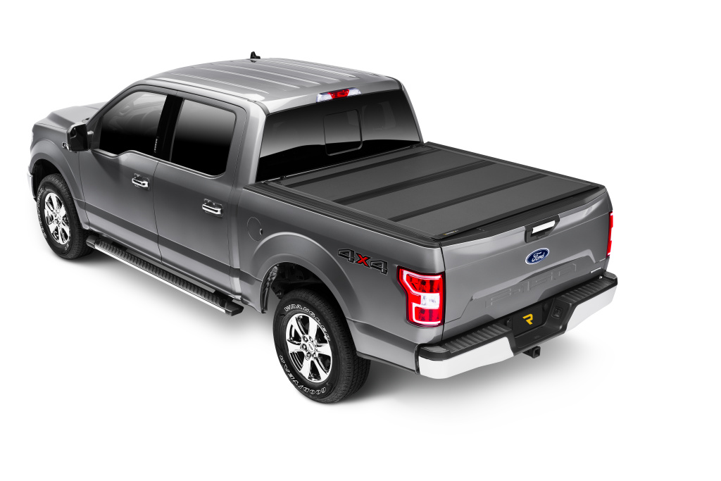 BK_BAKFLipMX4_19F150SilverNew_Rear_Closed_RT-3.jpg